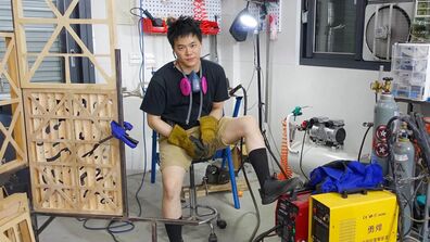 The New York Times Profiles Alum Ni Hao’s Participation in Frieze London