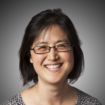 A headshot of JeeYeun Lee, Fiber and Material Studies faculty