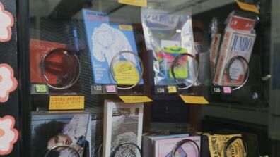 Alum Steph Krim’s Art Vending Machines Featured in Block Club Chicago