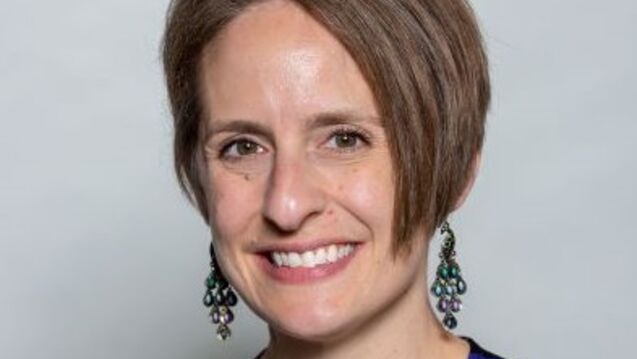 Abigail Holcomb Headshot