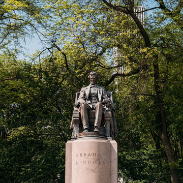 Abraham Lincoln Statue in the park.