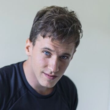 A headshot of SAIC alum Samuel Matson.