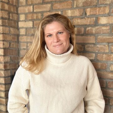 SAIC faculty member Suzi Reinhold.