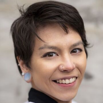 L. Hayakawa Headshot