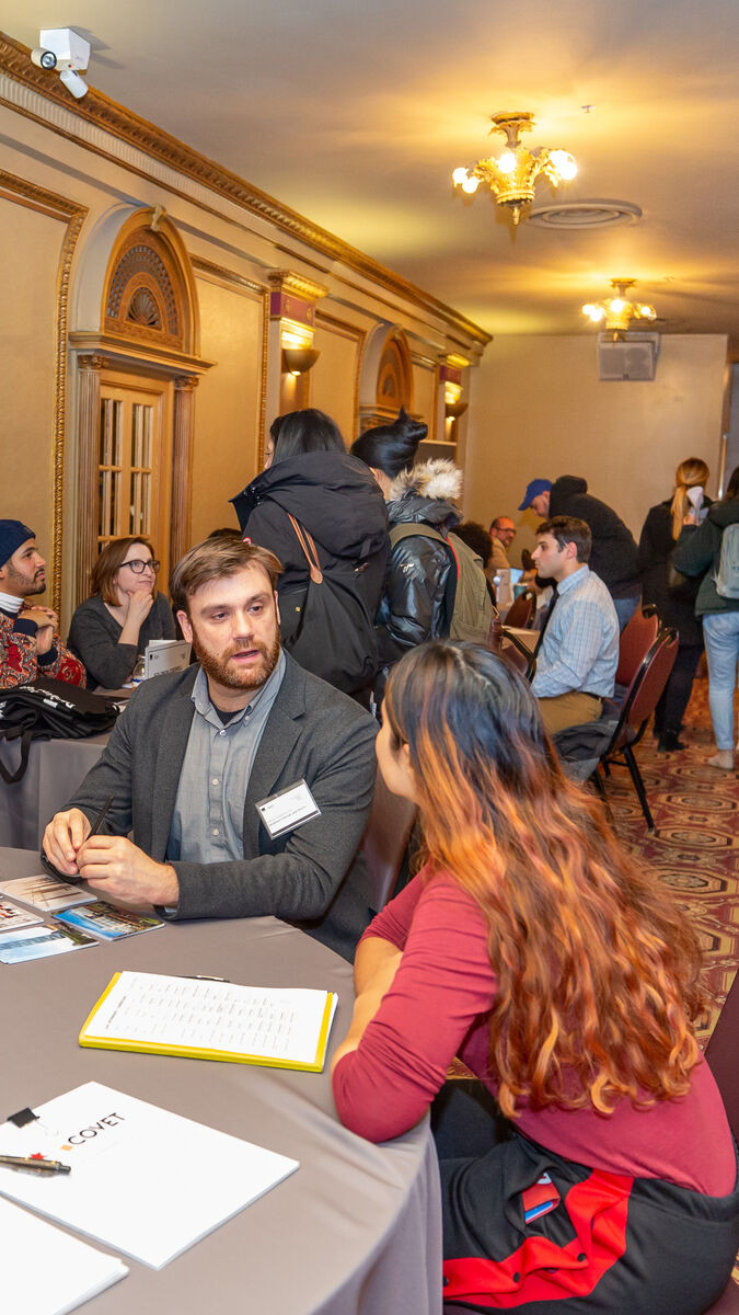 Students gathered in the MacLean ballroom during SAIC’s internship and career expo.